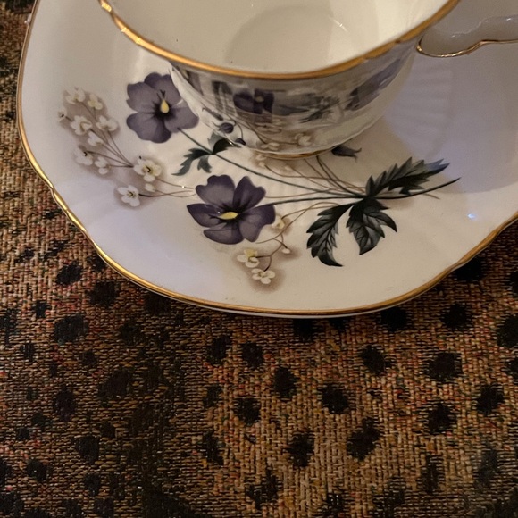 SELLING VINTAGE TEA CUP & SAUCER FLORAL COLOR NO CRACKS Or STAINS PRE- OWNED - Picture 10 of 11